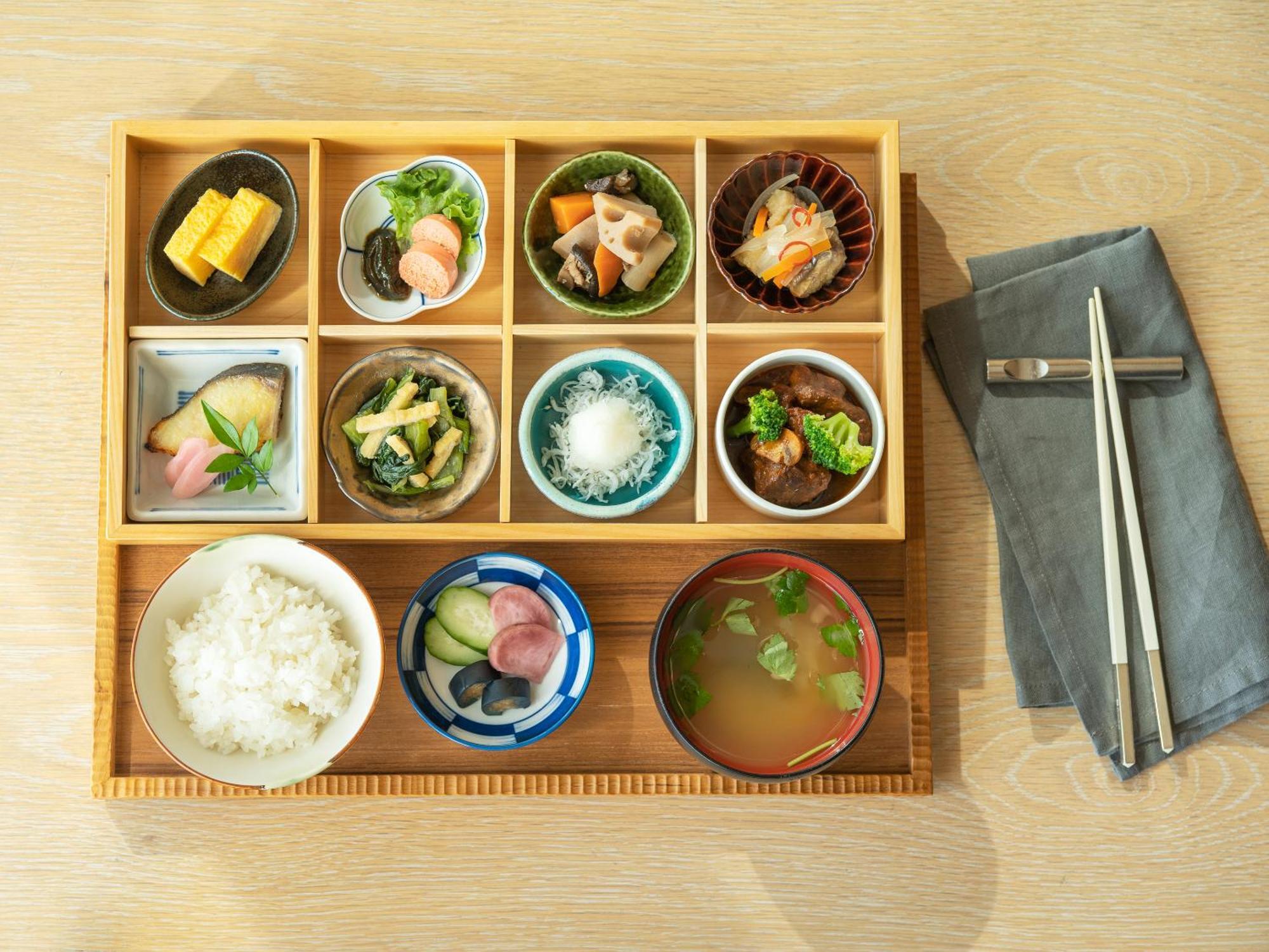 Mitsui Garden Hotel Roppongi Tokyo Premier Eksteriør bilde A shōkadō bentō