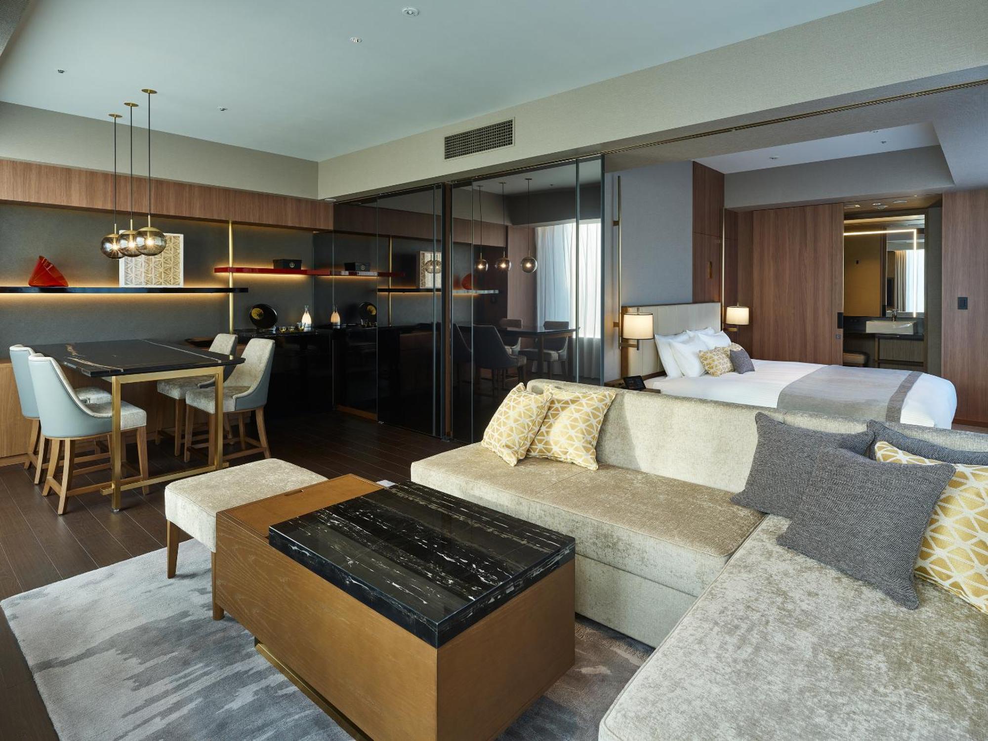 Mitsui Garden Hotel Roppongi Tokyo Premier Eksteriør bilde A suite at the hotel